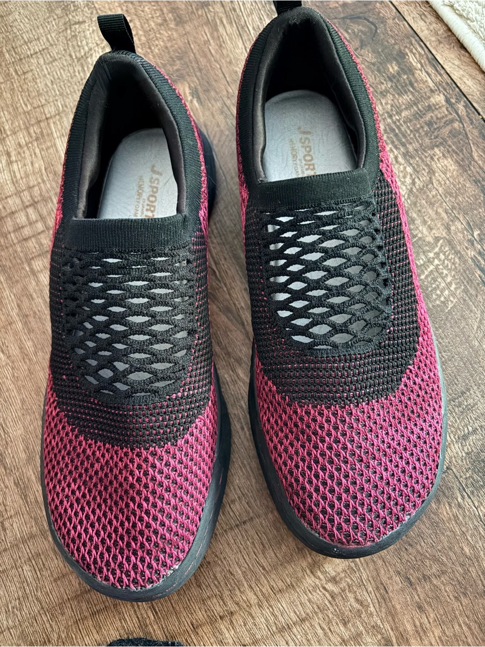 Jambu JSport Joy Slip-On Shoes red/black Size 9.5